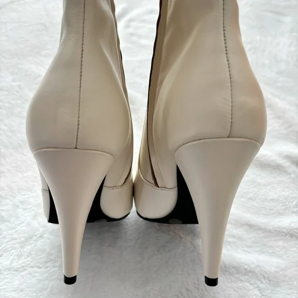 VINCE CAMUTO Alessa Cream Leather Wide Calf Knee High Heeled Boots--NEW--7.5WC - Picture 8 of 14